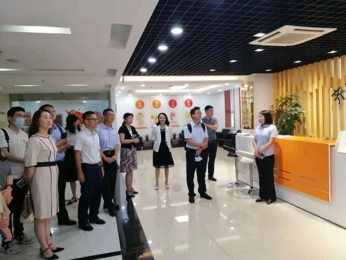中國(guó)工商銀行總行領(lǐng)導(dǎo)及專家一行到訪齊魯股交中心調(diào)研交流